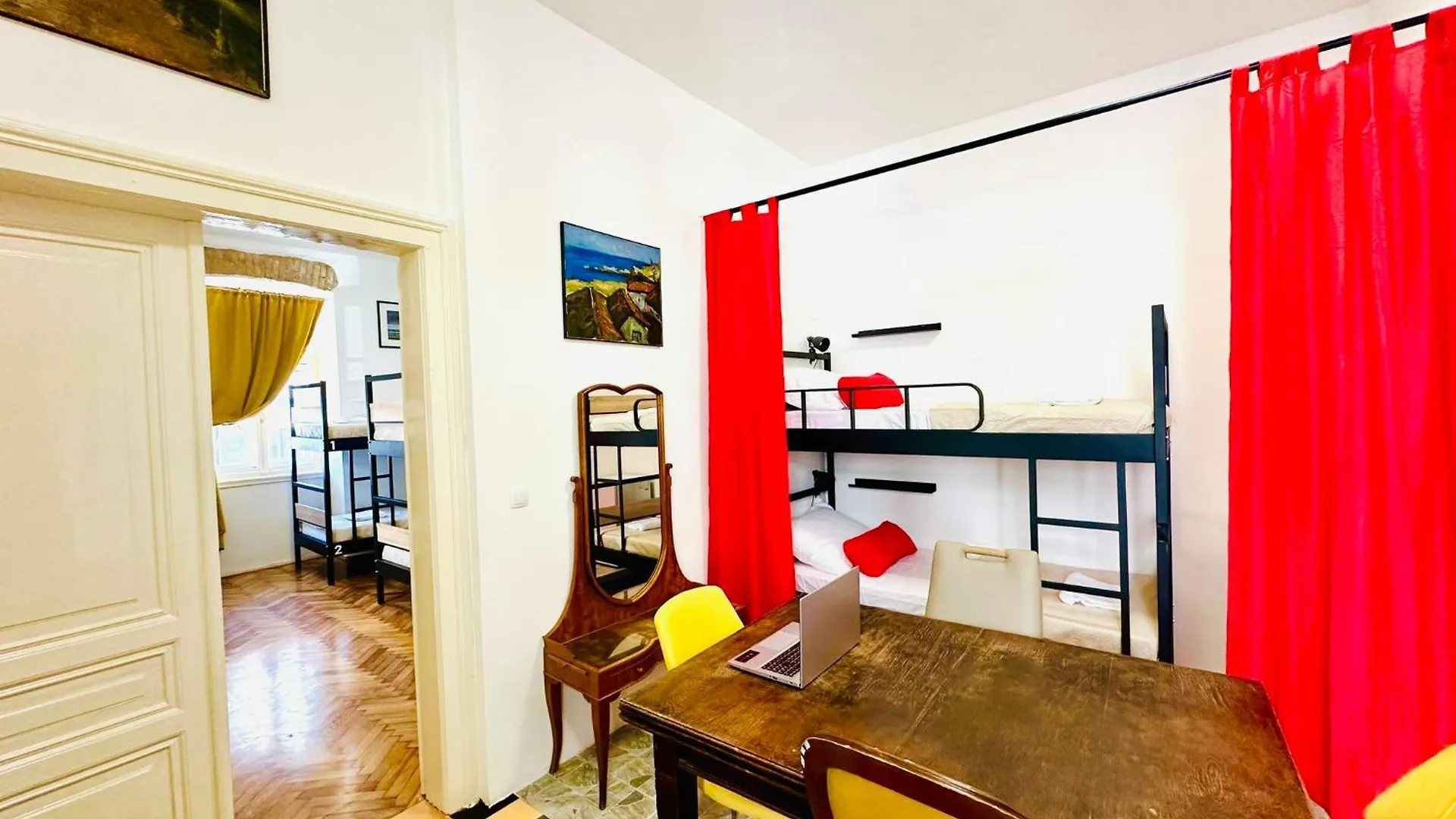 Hostel Art & Joy Pula Kroatien