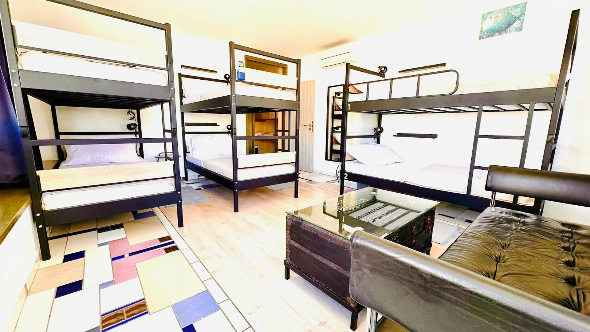 Hostel Art & Joy